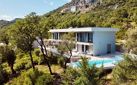 Boka Rock Montenegro - Luxury Villa With Private Pool And Sea View