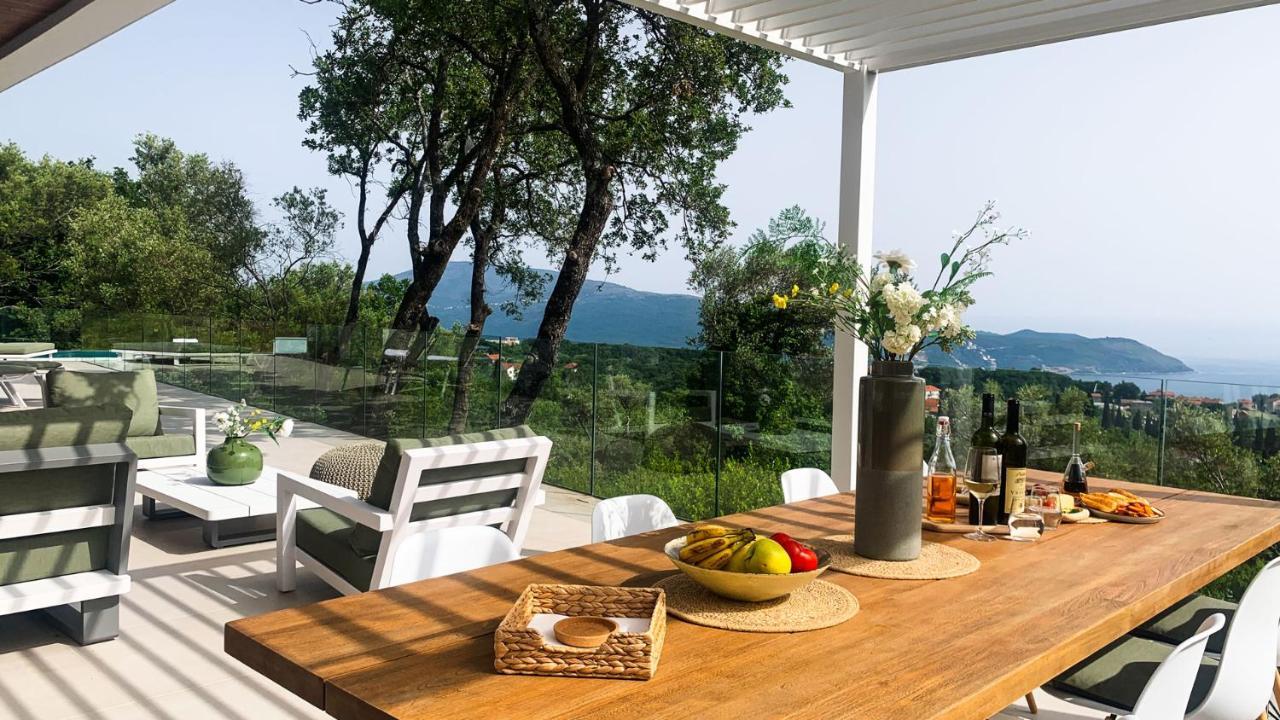 Boka Rock Montenegro - Luxury Villa With Private Pool And Sea View Brajkovina Zewnętrze zdjęcie