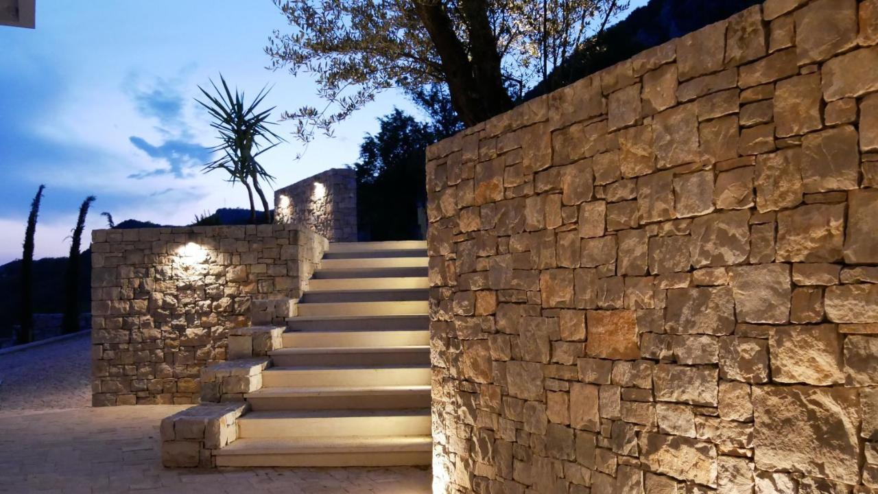 Boka Rock Montenegro - Luxury Villa With Private Pool And Sea View Brajkovina Zewnętrze zdjęcie